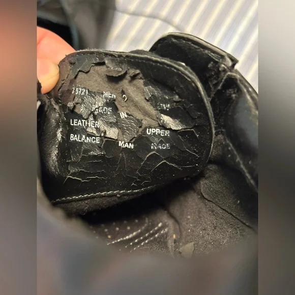 Bostonian Men's Classic Black Oxfords - Picture 7 of 8